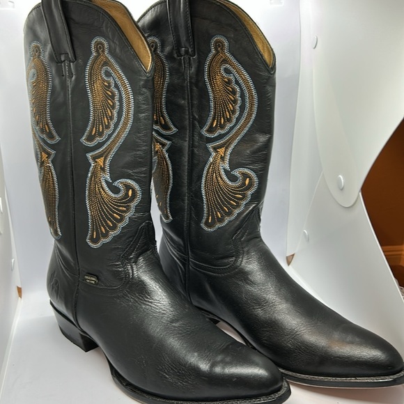 Black Leather Cowboy Boots with Embroidered Design - Picture 1 of 15